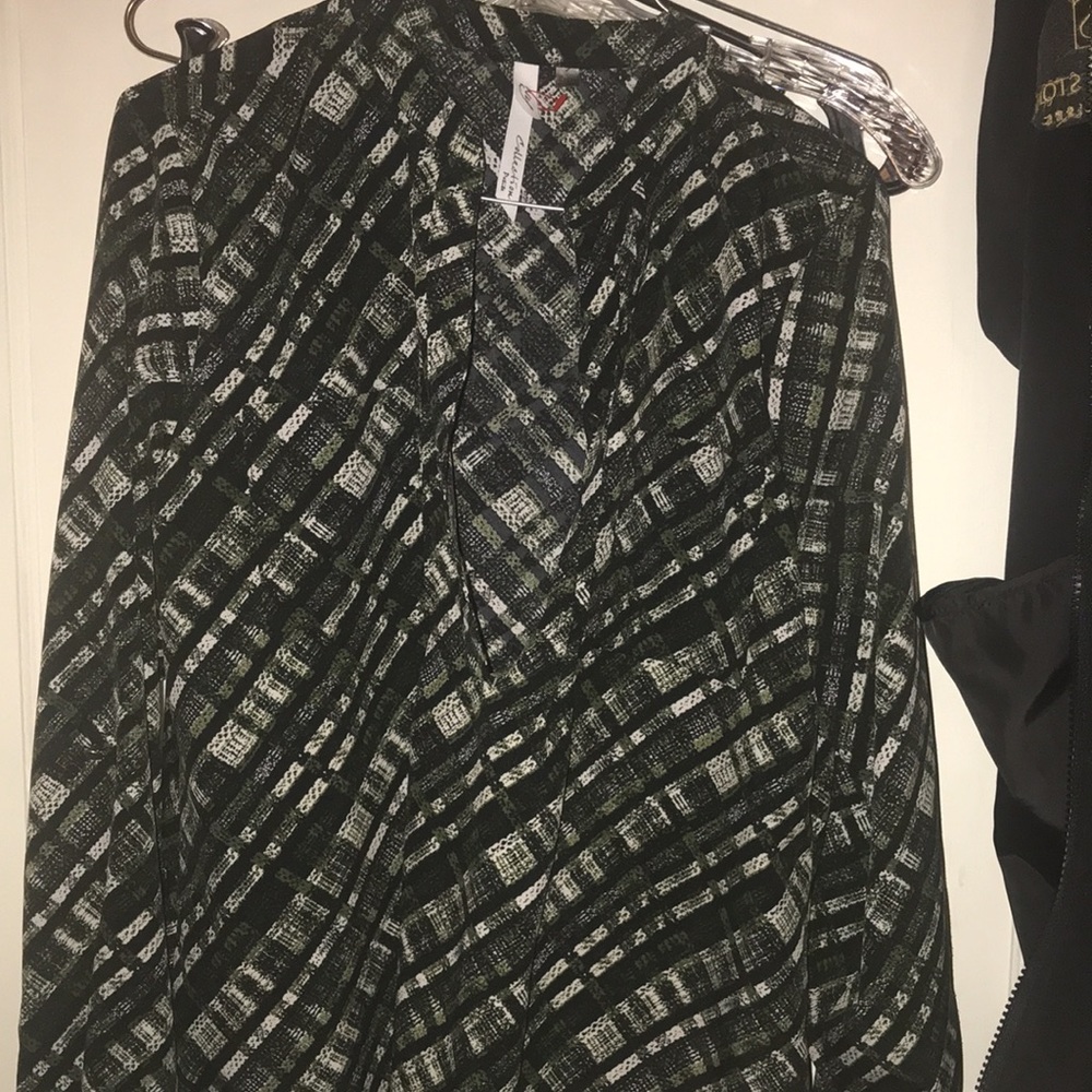 Button Up NY Collection Petite PL GREEN black White Unique 🛍